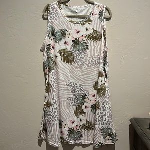 PRICE DROP! NWOT pink leopard leaf print floral sundress with pockets size 3XL